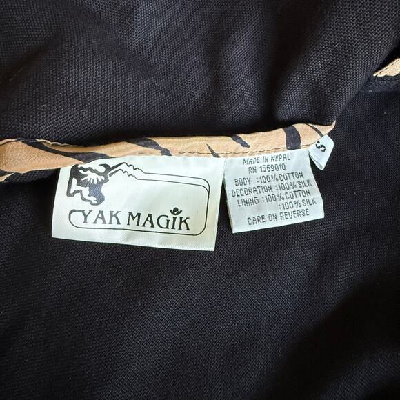 Yak Magik Reversible Embroidered Cotton Silk Jacket Small Made in Nepal - Picture 7 of 10